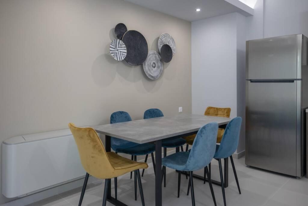 Mela Luxury Apartments Maroulás Eksteriør bilde